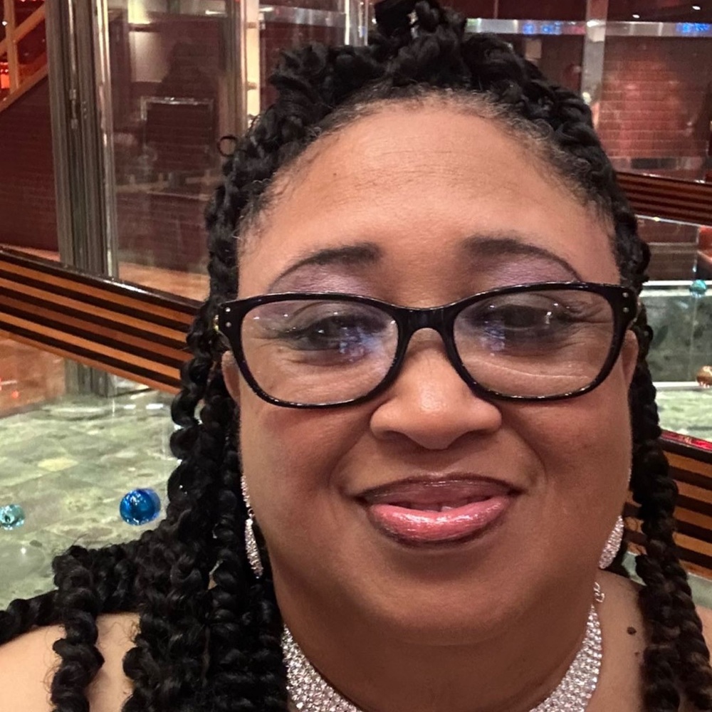 Meet your Posher, Shelia